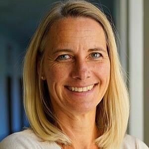 Prof. Dr. Katja Kansteiner